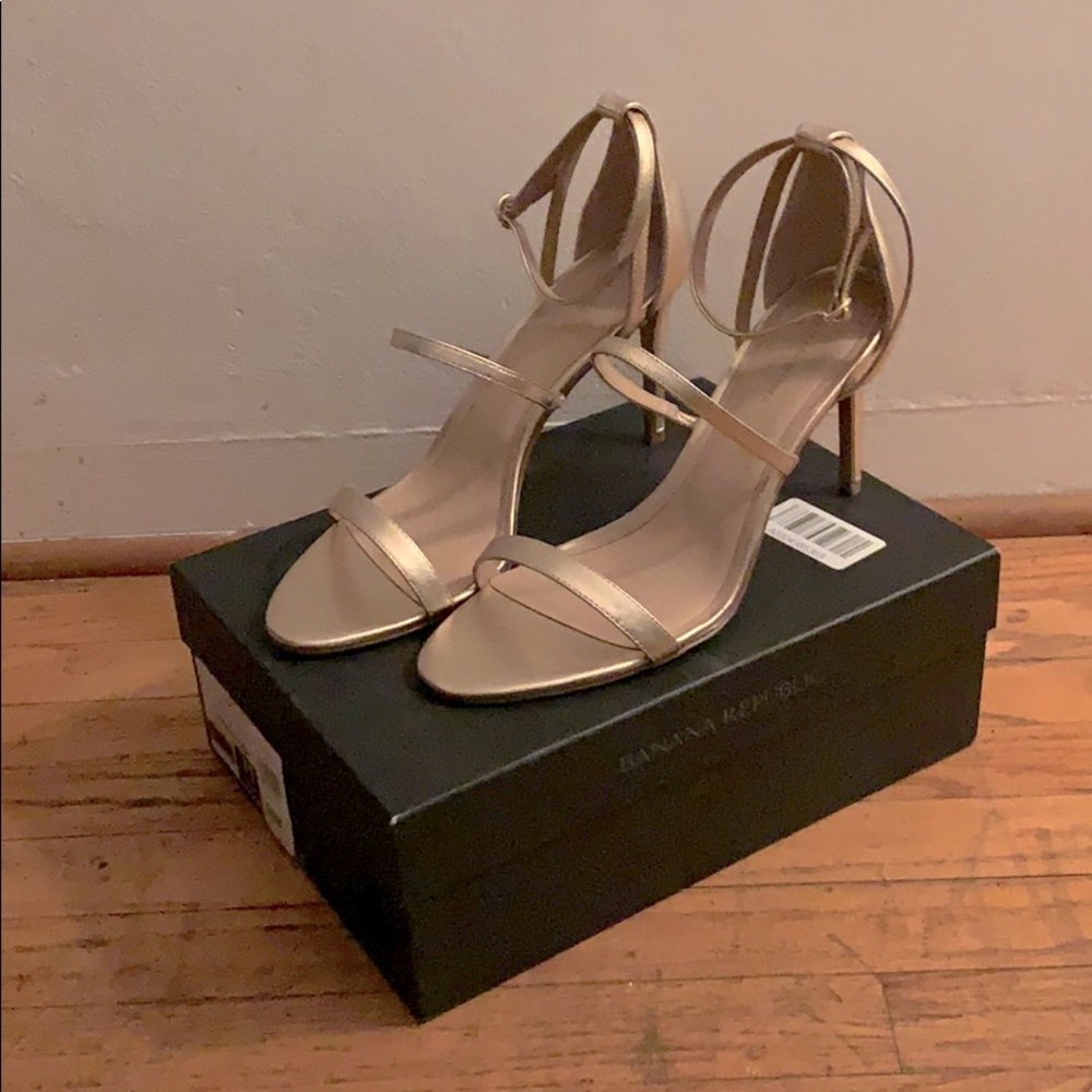 New Bare Heel Banana Republic